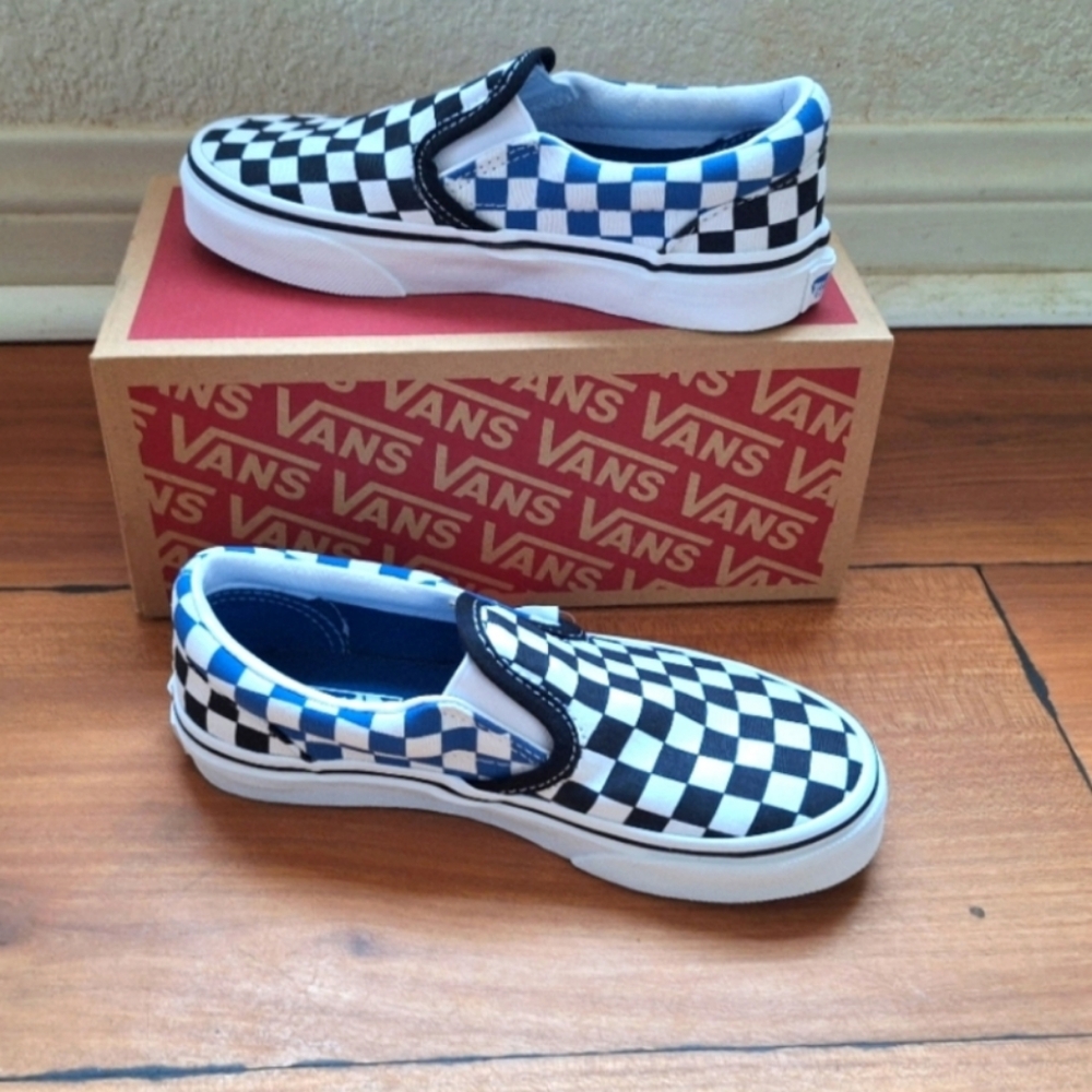 Vans - Picture 3 of 8